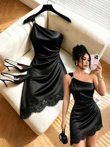 SHEIN فستان أنيق للمقاسات الكبيرة بتصميم كتف واحد مع تطريز دانتيل مرقع للذهاب إلى العمل - الأسود - مشاهدة 3