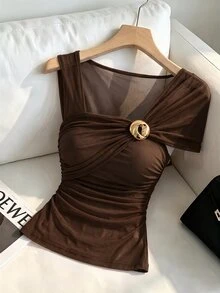 SHEIN Franclia 女款夏季網紗上衣，不對稱領口，披肩袖，金屬裝飾，透視設計，休閒度假街頭風襯衫 - 咖啡棕 - 查看 4