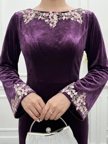 Al Najma Women's Applique Decorated Round Neck Long Sleeve Elegant Arabian Dress - Purple - View 5