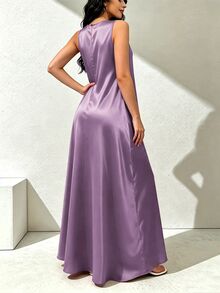 SHEIN Najma 女款時尚圓領無袖長洋裝，春夏疊穿舒適女裝，花卉圖案緞面優雅洋裝 - 紫色 - 查看 2