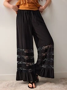 Willow Rêve Celana Panjang Wanita Hitam Longgar dengan Kaki Lebar, Desain Warna Polos dengan Hiasan Renda, Tali Serut, dan Hem Bergelombang, Gaya Bohemian Romantis dan Pastoral; Cocok untuk Festival Musik Musim Panas dan Pakaian Liburan - Hitam - View 1
