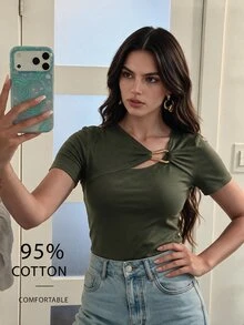 Anewsta 女款優雅 95% 棉純色不對稱領口短袖修身 T 恤，極簡休閒百搭，適合夏秋季節 - 軍綠色 - 查看 7
