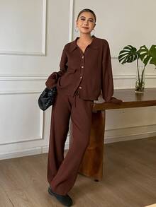 DAZY Setelan Kasual 2 Potong Wanita: Cardigan Rajut Lengan Panjang Model Bahu Longgar dan Celana Rajut Satu Kancing, Warna Polos - Coklat - View 5