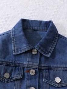 Elladie kids 女童牛仔夾克外套，新品上市，休閒甜美俏皮可愛風，中洗藍色牛仔夾克，背面精緻毛絨3D花卉刺繡，舒適棉質牛仔面料，時尚百搭，適合春秋日常穿著與外出 - 中等水洗藍 - 查看 3