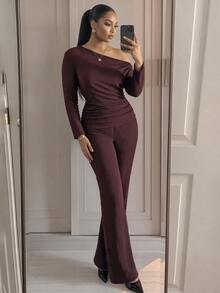SHEIN Lady CURVE Plus Size Women Solid Color Asymmetrical Shoulder Long Sleeve T-Shirt And Flare Pants 2 Pieces Set - Brown - View 1