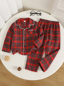 SHEIN 2件組男孩秋冬休閒復古紅格紋睡衣套裝，男孩翻領開襟衫居家服，格紋長袖褲，聖誕格紋家居服，男孩居家休閒服 - 彩色 - 查看 3