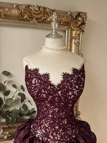Lovelzi Elegant Romantic Lace Twisted Rope Patchwork Satin Bud-Shaped Design, With Fishbone Eyelash Lace Trim Short Skirt, Suitable For Pre-Wedding Party, Wedding And Graduation Prom. - Burgundy - View 3