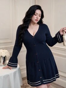 Vibekara Autumn/Winter French Style Elegant V-Neck Fitted Colorblock Flared Sleeve Cinched Waist Short Dress - Blue and White - View 4
