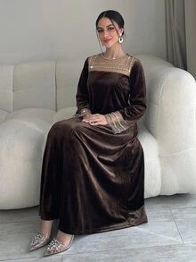 Yasmyna Gaun Pesta Kasual Wanita dengan Motif Jala dan Patchwork - Coklat - View 1