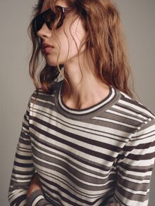 MOTF PREMIUM SWEATER LENGAN PANJANG BERGARIS-GARIS DENGAN LEHER BULAT - Coffee Brown - View 6
