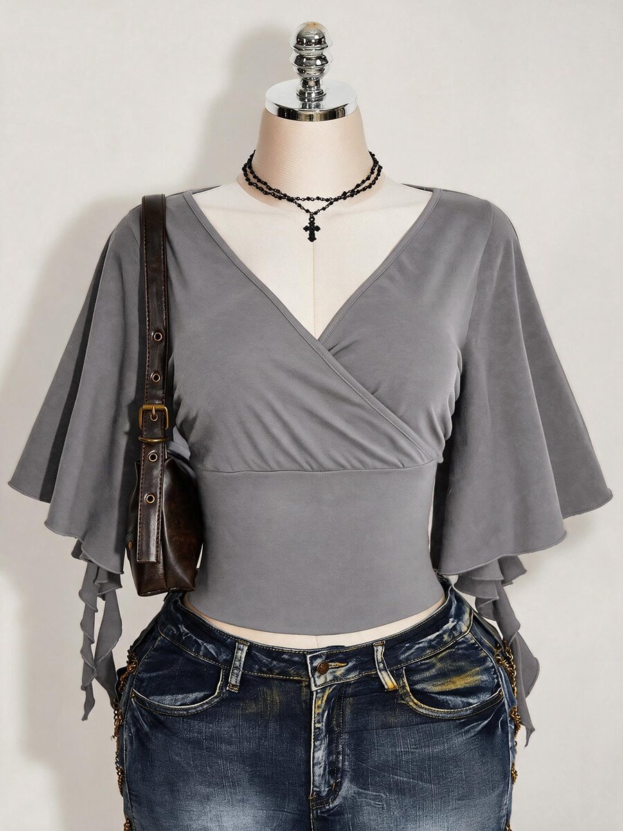 SHEIN ICON Women's Plus Size Criss-Cross V-Neck Ruched Solid Color T-Shirt Halloween Going Out Night Evening Grey Summer Goth Elegant - Grey - View 1