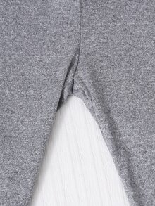 SHEIN Tween女孩3件套套裝，簡約休閒秋冬組合。立領印花短版背心搭配灰色長袖內搭層與喇叭褲，彈性內層貼身，蓬鬆背心，可單穿或疊穿，適合日常上學、外出與旅行，百搭實用 - 灰色 - 查看 4