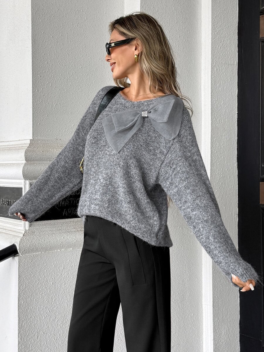 Pariaura Sweater Pullover Lengan Panjang Rajut Lembut Warna Abu-abu dengan Dekorasi Pita Besar, Serbaguna, dan Gaya Vintage untuk Musim Gugur/Dingin. - Grey - View 1