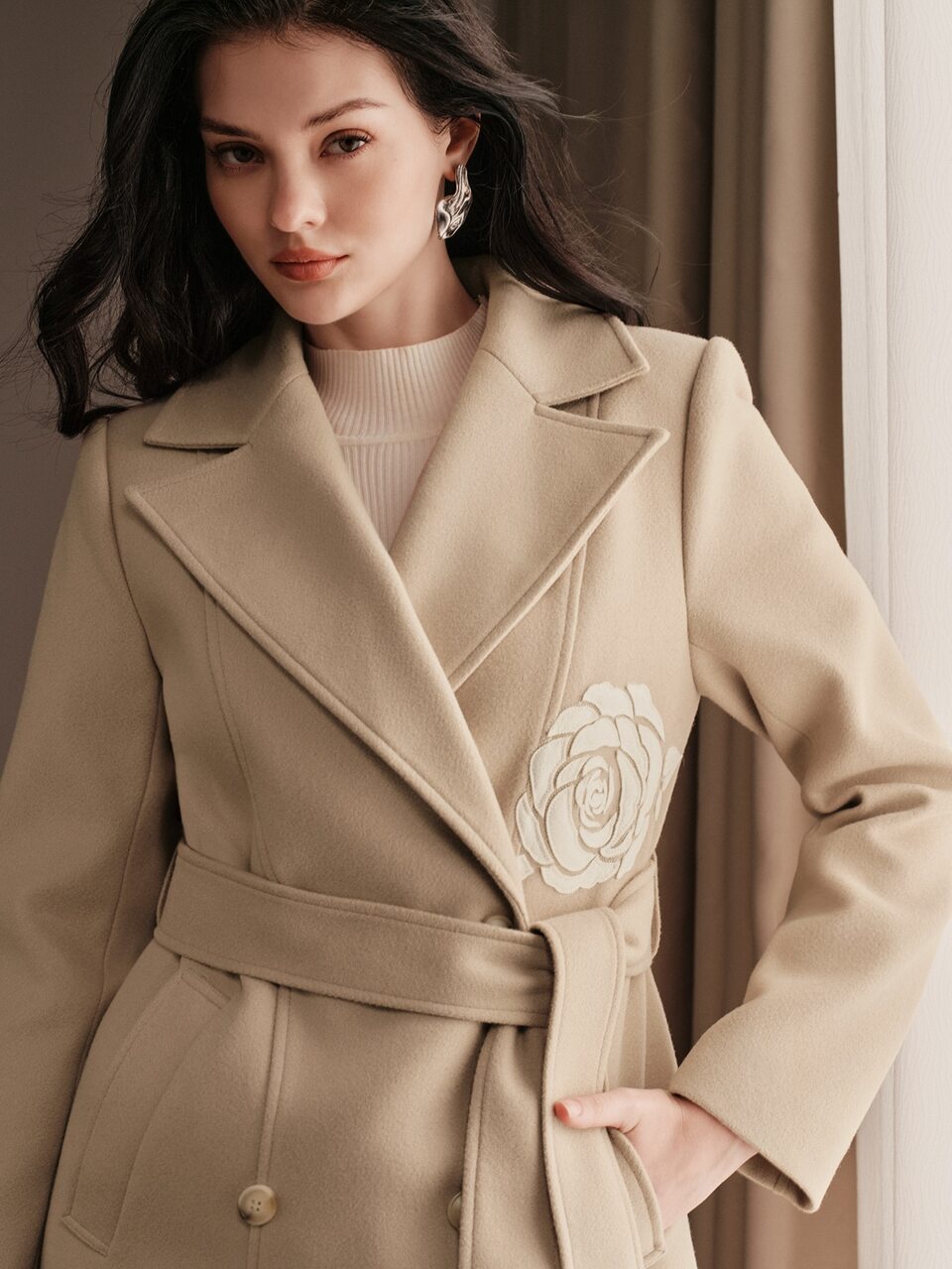 Anewsta Women's Autumn/Winter New Elegant Gentle Oversized Collar Tie-Front Coat With 3D Embossed Rose Appliqué, High-End Long Commuter Coat For Party, Date, And Daily Wear