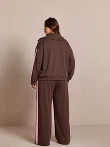 Elaquor Plus Size Women's Side Stripe Zipper Design Sweatshirt And Wide Leg Pants Casual 2 Pieces Set - Coffee Brown - View 2
