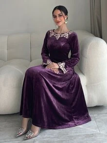 Al Najma Women's Applique Decorated Round Neck Long Sleeve Elegant Arabian Dress - Purple - View 1