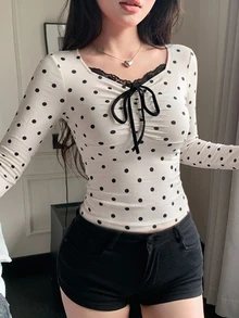 DAZY 女款撞色蕾絲拼接小圓領性感修身都市休閒T恤 - 白色 - 查看 3