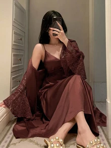 DAZY 夏季浪漫法式優雅緞面蕾絲拼接吊帶裙與晨袍套裝 女款睡衣 - 棕色 - 查看 3
