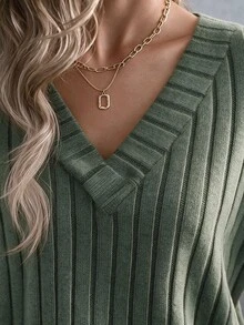 EMERY ROSE CURVE Plus Size Autumn/Winter Grey-Green Vertical Ribbed V-Neck Knit Sweater Women Loose Drop Shoulder Long Sleeve Slimming Base Layer Casual Commute Soft Knit Top - Green - View 5