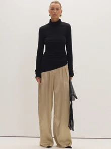 MUSEYN Black Jersey Turtleneck Top Basic Versatile Everyday Casual Fall - Black - View 2