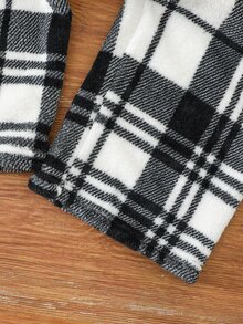 SHEIN 兒童青少年男孩秋冬極簡休閒連帽長袖黑白格紋法蘭絨睡衣套裝 2件組 - 黑與白 - 查看 6