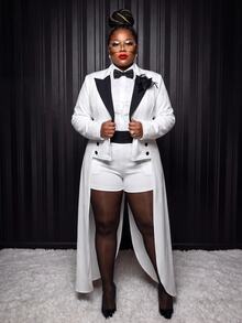 Slaydiva Plus Size 2 Pieces Suit, Black Lapel Long Tail Tuxedo Blazer & Matching Shorts Formal Set - White - View 8