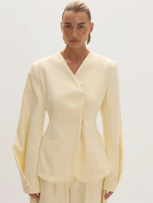 MUSEYN Cream Woven Cinched Structured Suit Blazer Date Night Timeless Tailored Office New Season Fall - Beige - View 1