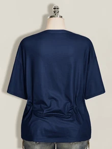 SHEIN ICON 女款大尺碼十字哥德風圖案T恤 - 藏蓝色 - 查看 2
