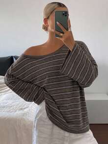 DAZY 女款條紋不對稱肩寬鬆街頭休閒T恤 - 卡其色 - 查看 7