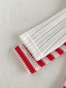 SHEIN Playful Pals Baby Girl 2pcs Red & White Ribbed Strawberry Patch & White Flower Patch Flutter Sleeve Knitted Jacquard Fuzzy Ribbed Autumn/Winter Dress - Red and White - View 3