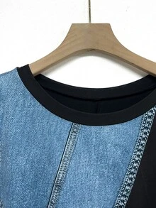 SHEIN Clasi 秋季新款數位印花丹寧效果休閒修身大尺碼洋裝，適合秋冬、度假、外出、通勤及各種場合 - 彩色 - 查看 4