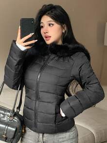 DAZY Mantel Wanita Minimalis Lengan Panjang dengan Kantong Resleting dan Tudung Berbantalan - Hitam - View 7