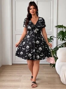 SHEIN EZwear 大尺碼度假風南瓜印花百褶綁帶洋裝 - 黑與白 - 查看 4