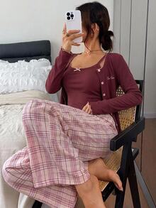 DAZY 3件組女款睡衣套裝，短袖長袖外套、修身背心、格紋直筒長褲 - 酒紅色 - 查看 7
