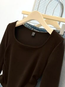 SHEIN Raffinéa 女款秋冬深棕色圓領長袖上衣，腰部抓皺修身保暖底層，時尚場合穿搭，適合日常通勤居家 - 棕色 - 查看 6