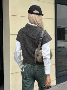 DAZY Atasan Rompi Rajut Kasual Longgar Tanpa Lengan Berbulu dengan Hiasan Kancing Kerah Asimetris Warna Abu-abu Gelap - Dark Grey - View 2