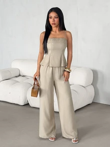 SHEIN PETITE طقم نسائي من قطعتين: توب كاميسول دانتيل بتصميم مرقع وبنطلون طويل بنسيج بارز - لون مشمشي - مشاهدة 4