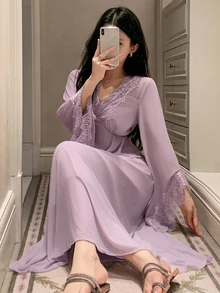DAZY 女款蕾絲拼接V領七分袖收腰長洋裝睡袍 秋季 - 淡紫色 - 查看 3