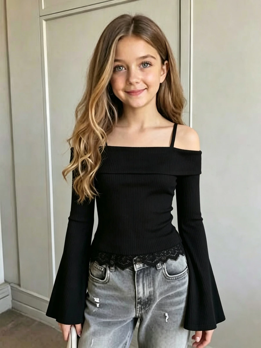 SHEIN Elladie kids 女童優雅甜美風經典黑色露肩喇叭袖T恤，可調肩帶露肩上衣，對比蕾絲下擺，適合季節過渡、返校季、舞蹈派對、活動與外出
