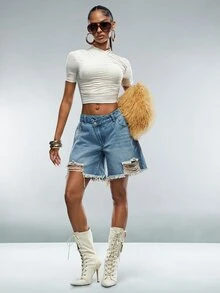Denimoi Celana Pendek Denim Kasual Wanita untuk Sehari-hari dengan Saku, Kancing, dan Ujung Berumbai - Medium Wash - View 4