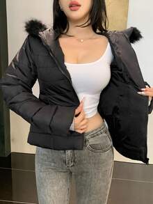 DAZY Mantel Wanita Minimalis Lengan Panjang dengan Kantong Resleting dan Tudung Berbantalan - Hitam - View 4