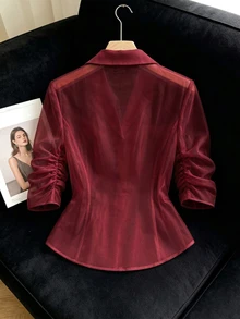 GlowEve 秋季女裝 女款柔軟優雅鈕扣開襟薄夾克，適合度假與旅行 - 酒紅色 - 查看 2