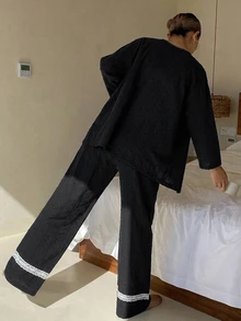 DAZY 3件組度假風女款睡衣套裝，3D波點紋理布料 - 黑色 - 查看 2