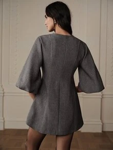 BELROSIE 女款 A 字版型紋理粗花呢燈籠袖單排扣金色鈕扣圓領復古優雅灰色魚骨紋秋季女裝度假洋裝 - 黑與白 - 查看 6