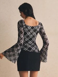 Poéselle 女款格紋方領喇叭袖綁腰時尚上衣 - 黑與白 - 查看 7