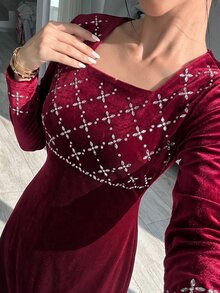 Yasmyna فستان عربي أنيق للنساء بياقة مربعة مزين بالراين - عنابي اللون - مشاهدة 5