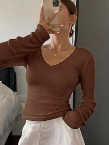 Livesso 女款蕾絲飾邊修身百搭休閒T恤 秋季 - 咖啡棕 - 查看 3