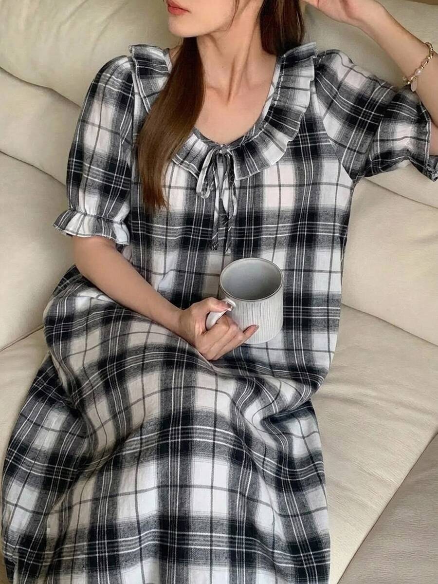 DAZY Plaid Ruffle Petal Sleeve Short Sleeve Long Dress Nightgown For Women - Black and White - View 1