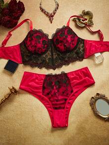 PinupPomp Women's Floral Lace Sexy Fashion Bra & Triangle Panty Set, Vintage Court Embroidery Plus Size Lingerie - Black - View 3