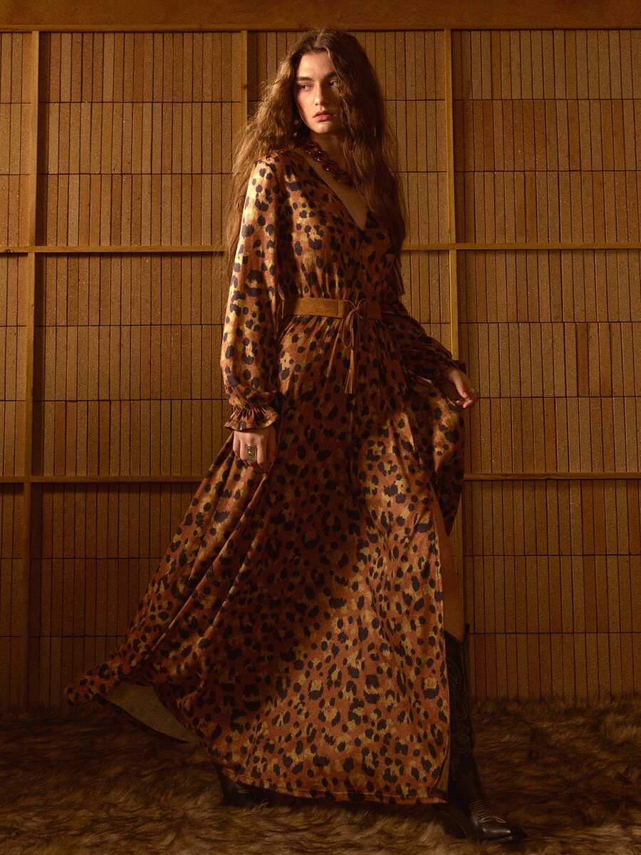 MOTF STUDIO WOMEN'S AUTUMN/WINTER LEOPARD PRINT V-NECK FRONT SLIT TEA BREAK ELASTIC LONG DRESS - Multicolor - View 1